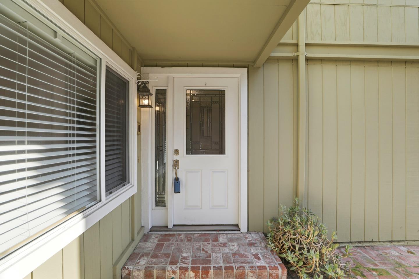 Detail Gallery Image 4 of 38 For 215 Elm Wood Ct, Los Gatos,  CA 95032 - 3 Beds | 2/1 Baths