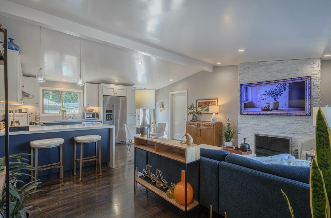 Detail Gallery Image 5 of 35 For 1388 Boles Ct, Seaside,  CA 93955 - 3 Beds | 2 Baths