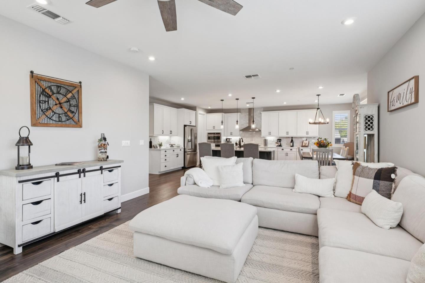 Detail Gallery Image 16 of 57 For 95 Jagla St, Cotati,  CA 94931 - 4 Beds | 4 Baths