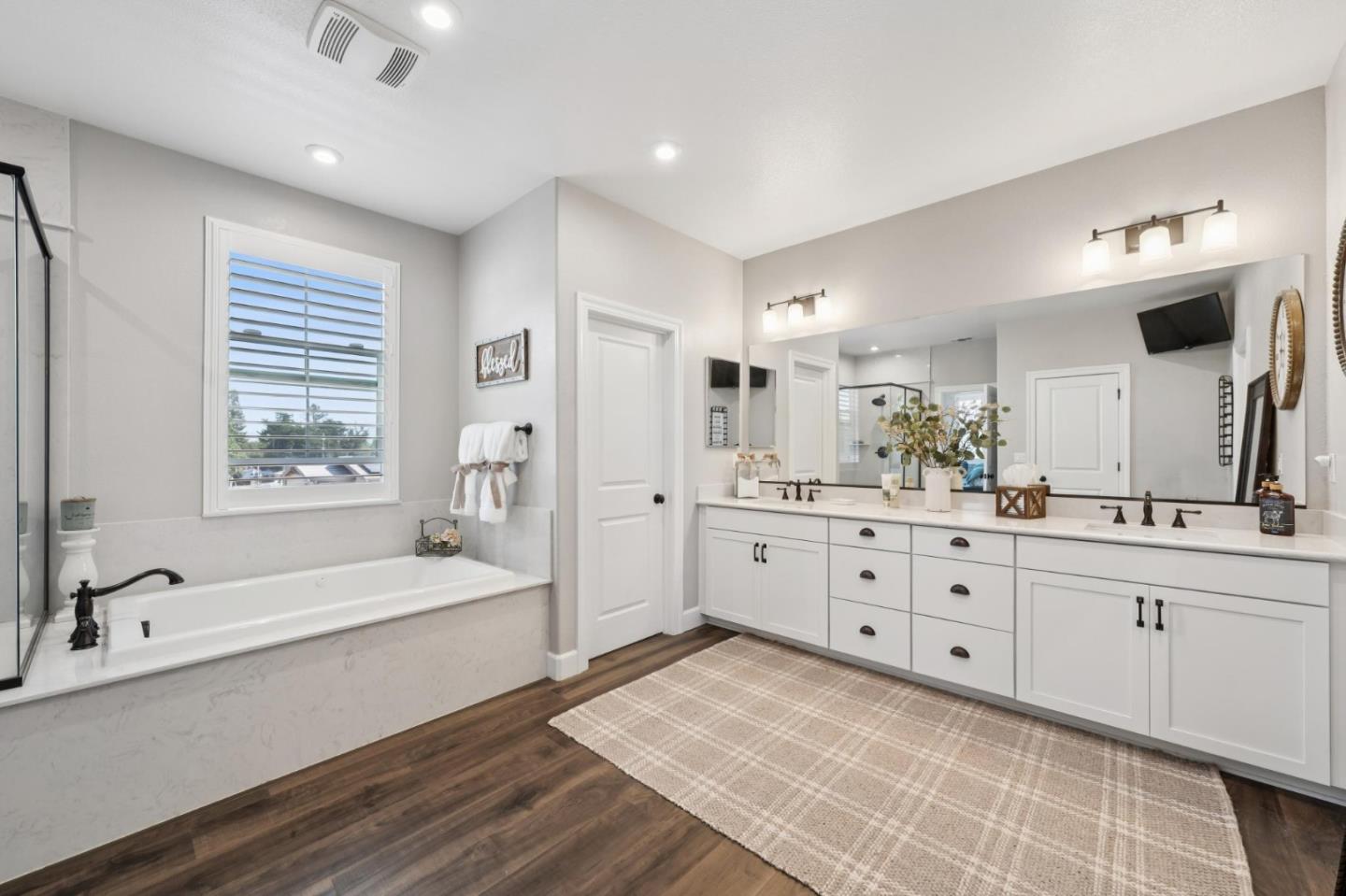 Detail Gallery Image 22 of 57 For 95 Jagla St, Cotati,  CA 94931 - 4 Beds | 4 Baths