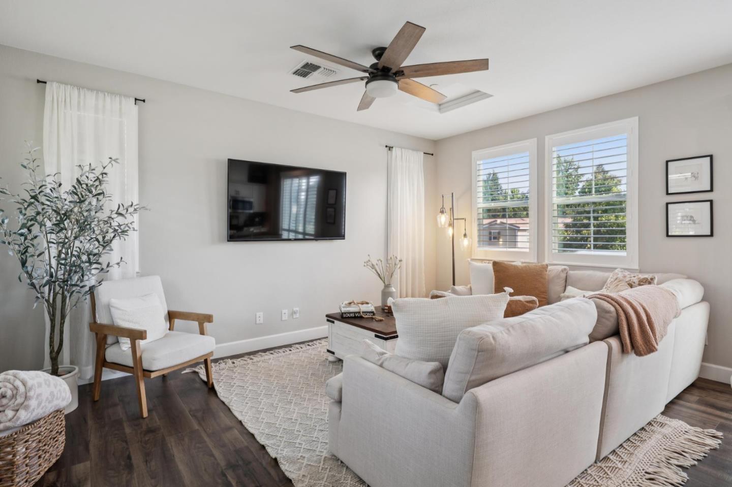 Detail Gallery Image 43 of 57 For 95 Jagla St, Cotati,  CA 94931 - 4 Beds | 4 Baths