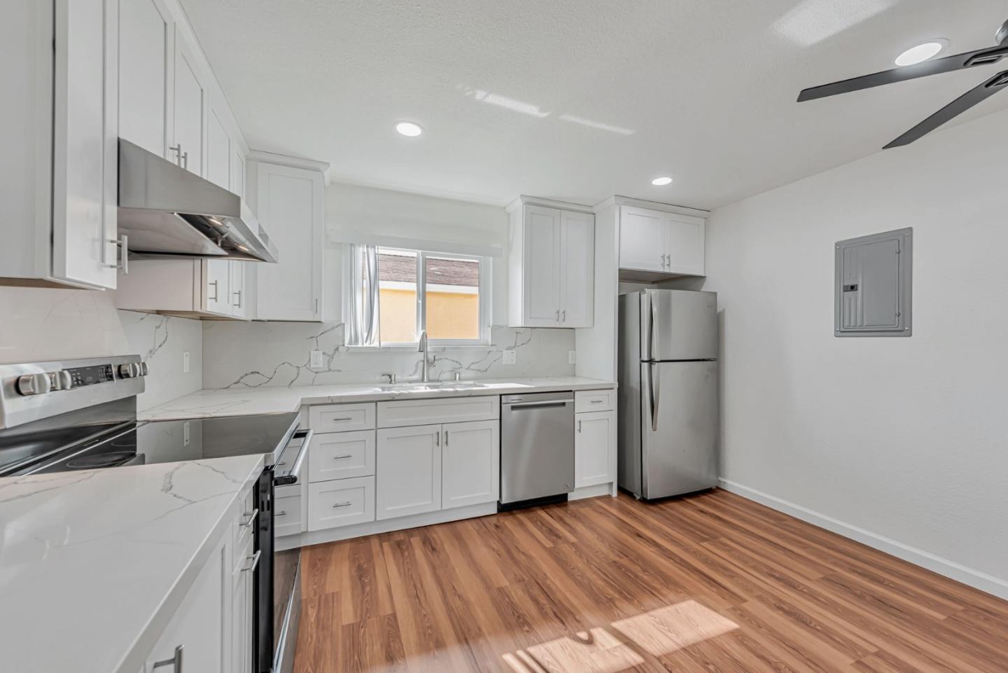 Detail Gallery Image 9 of 30 For 25654 Franklin Ave, Hayward,  CA 94544 - 3 Beds | 2 Baths