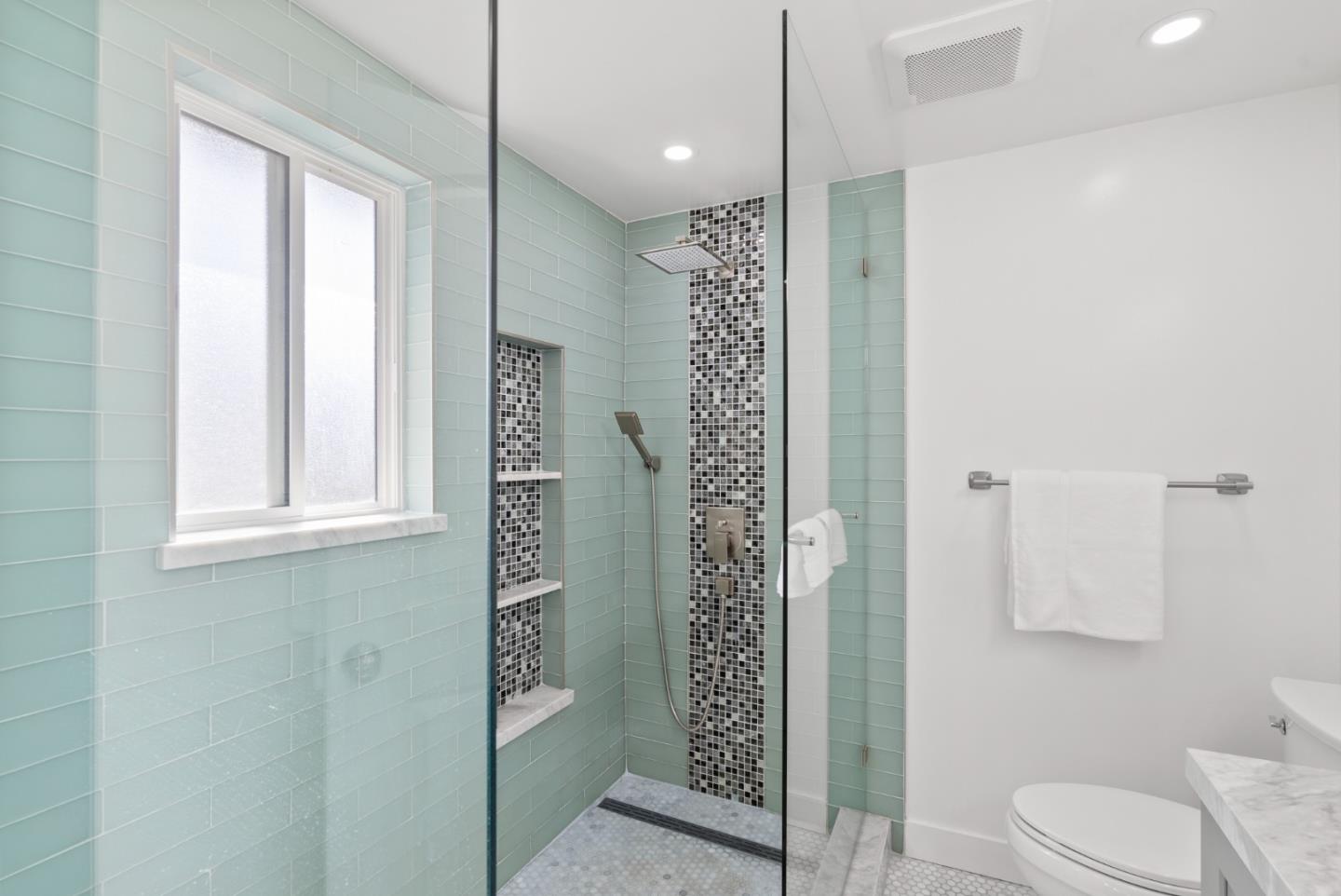 Detail Gallery Image 19 of 34 For 414 Vermont Ave, Moss Beach,  CA 94038 - 3 Beds | 2 Baths