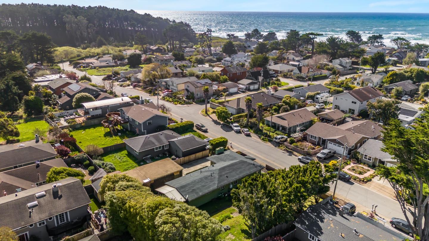 Detail Gallery Image 31 of 34 For 414 Vermont Ave, Moss Beach,  CA 94038 - 3 Beds | 2 Baths