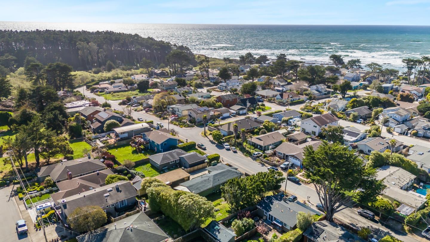 Detail Gallery Image 33 of 34 For 414 Vermont Ave, Moss Beach,  CA 94038 - 3 Beds | 2 Baths
