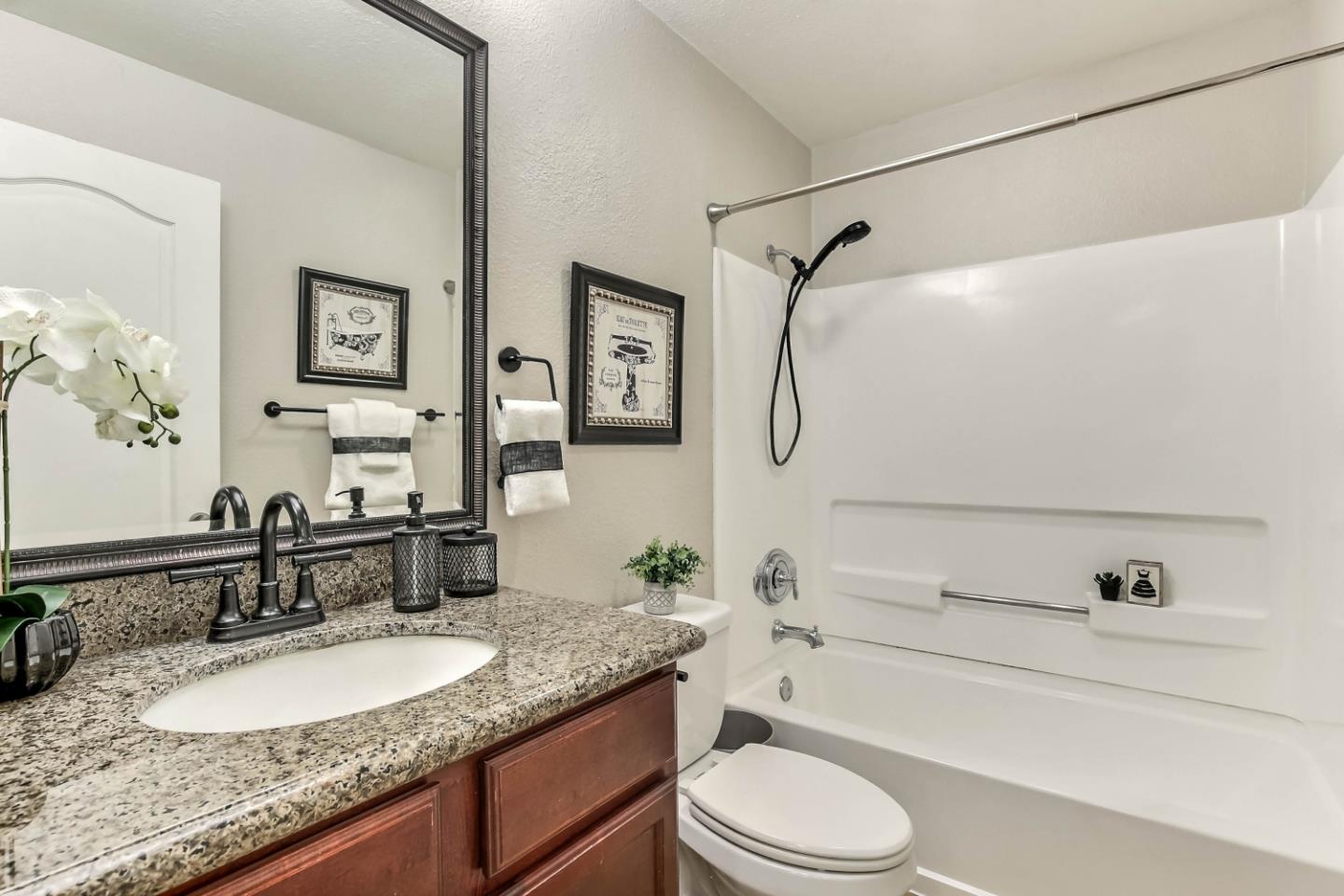 Detail Gallery Image 13 of 23 For 744 Teatree Ct, San Jose,  CA 95128 - 2 Beds | 2 Baths