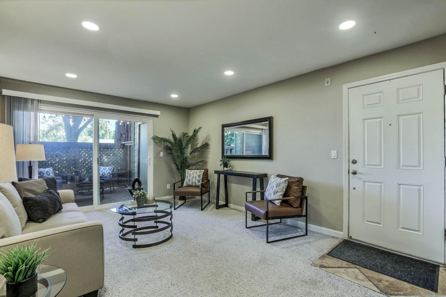 Detail Gallery Image 5 of 23 For 744 Teatree Ct, San Jose,  CA 95128 - 2 Beds | 2 Baths