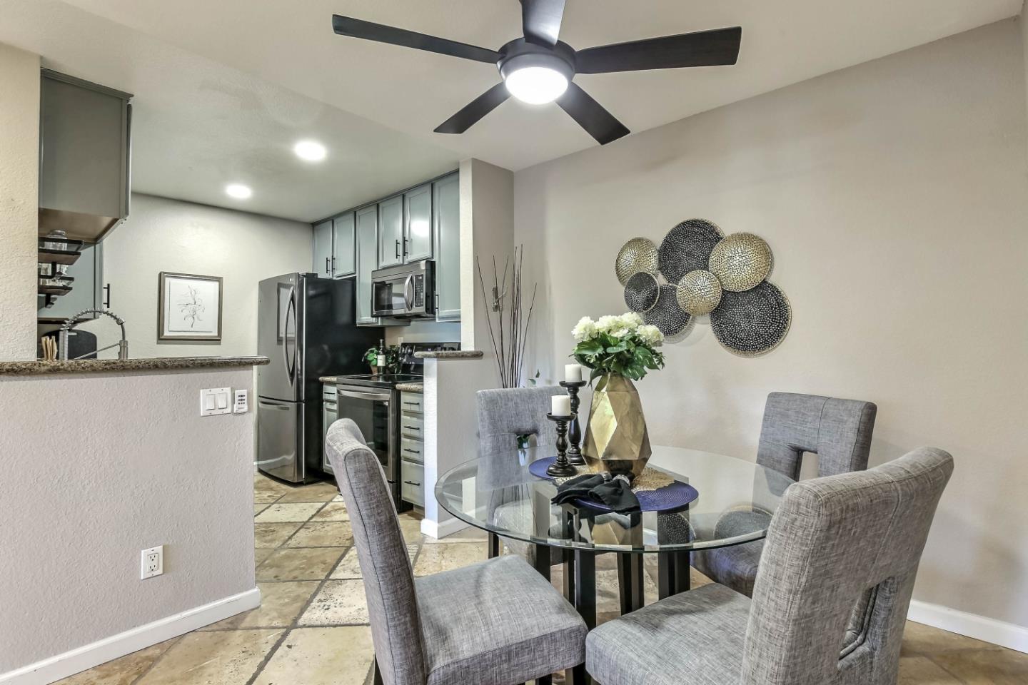 Detail Gallery Image 6 of 23 For 744 Teatree Ct, San Jose,  CA 95128 - 2 Beds | 2 Baths