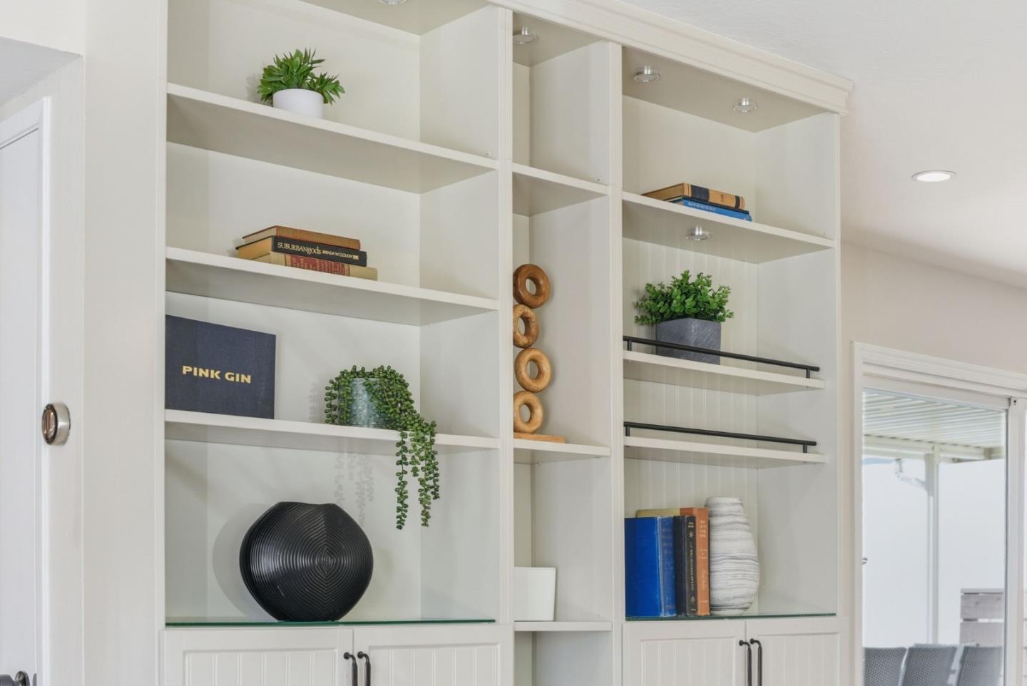 Detail Gallery Image 11 of 43 For 3891 Marfrance Dr, San Jose,  CA 95121 - 2 Beds | 2 Baths