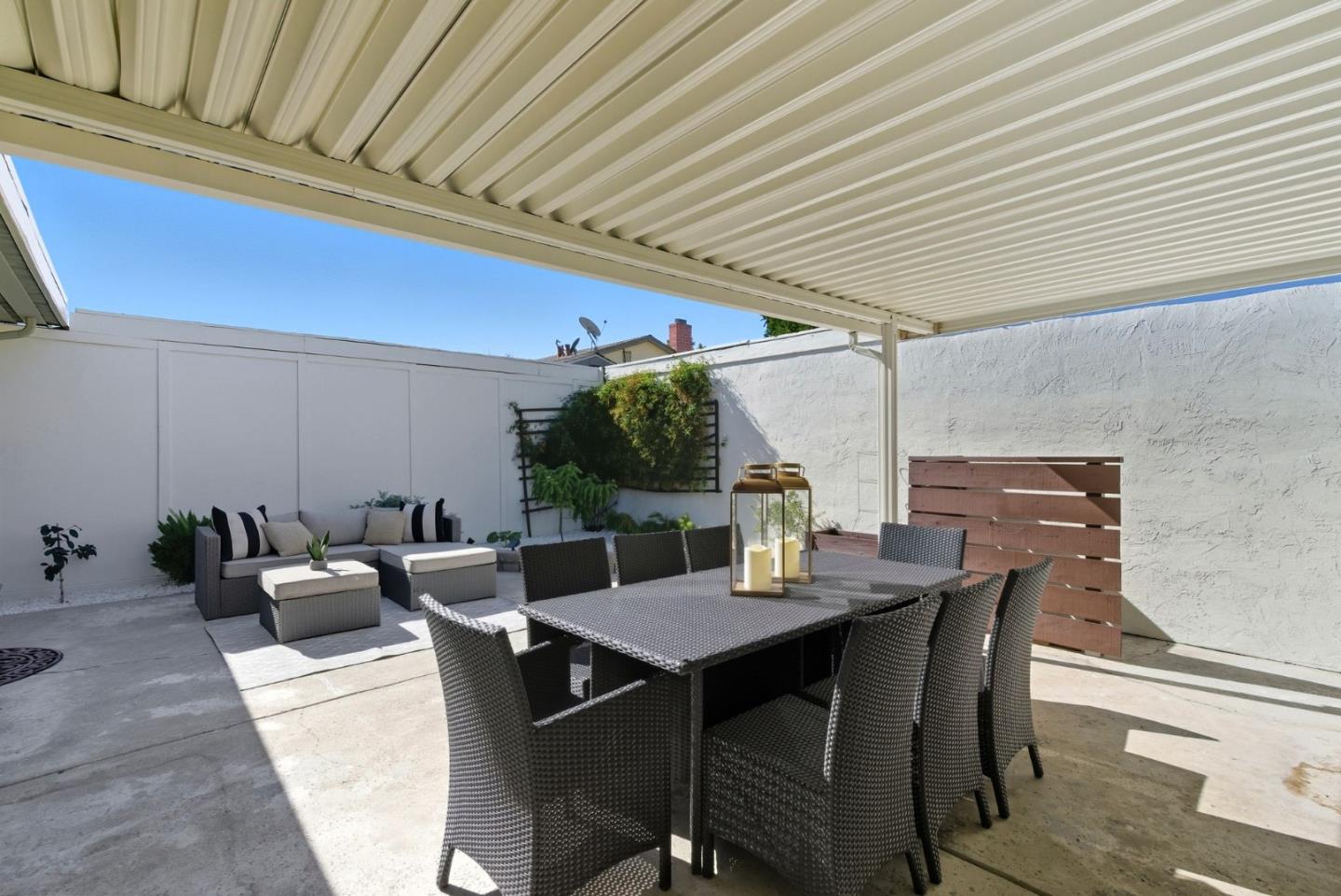 Detail Gallery Image 18 of 43 For 3891 Marfrance Dr, San Jose,  CA 95121 - 2 Beds | 2 Baths