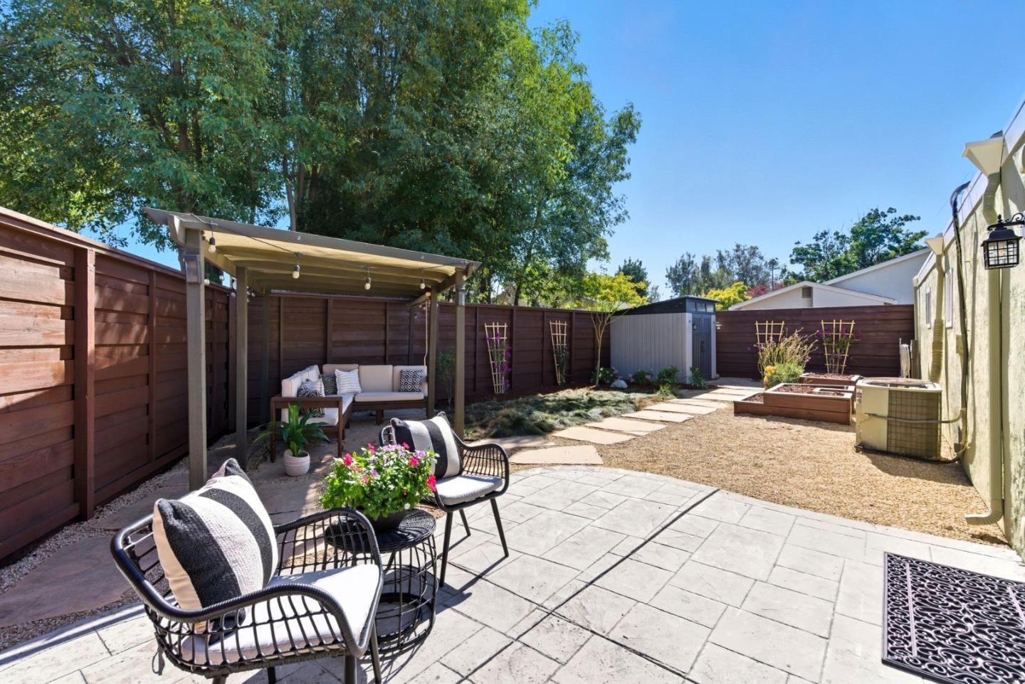 Detail Gallery Image 31 of 43 For 3891 Marfrance Dr, San Jose,  CA 95121 - 2 Beds | 2 Baths