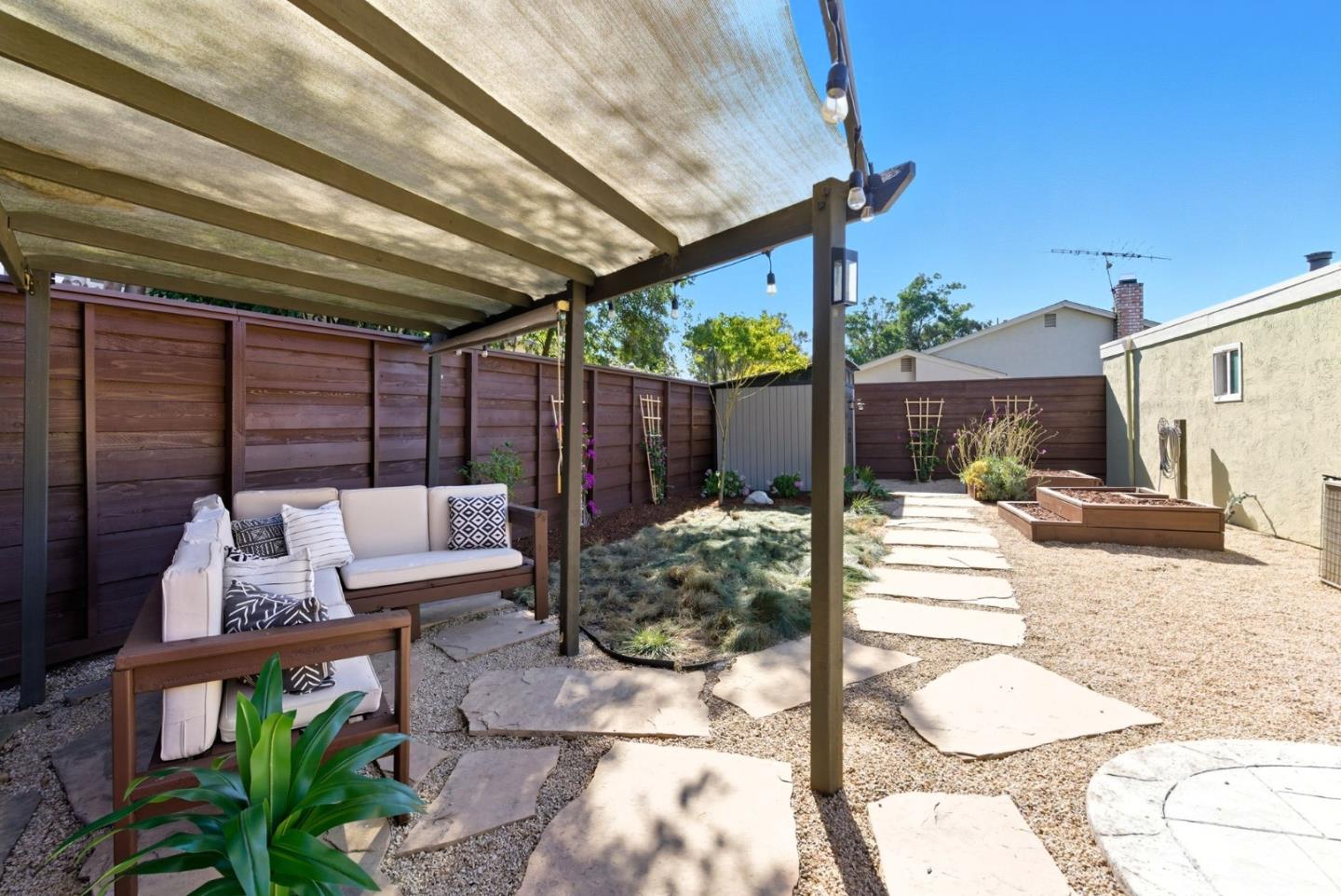 Detail Gallery Image 32 of 43 For 3891 Marfrance Dr, San Jose,  CA 95121 - 2 Beds | 2 Baths