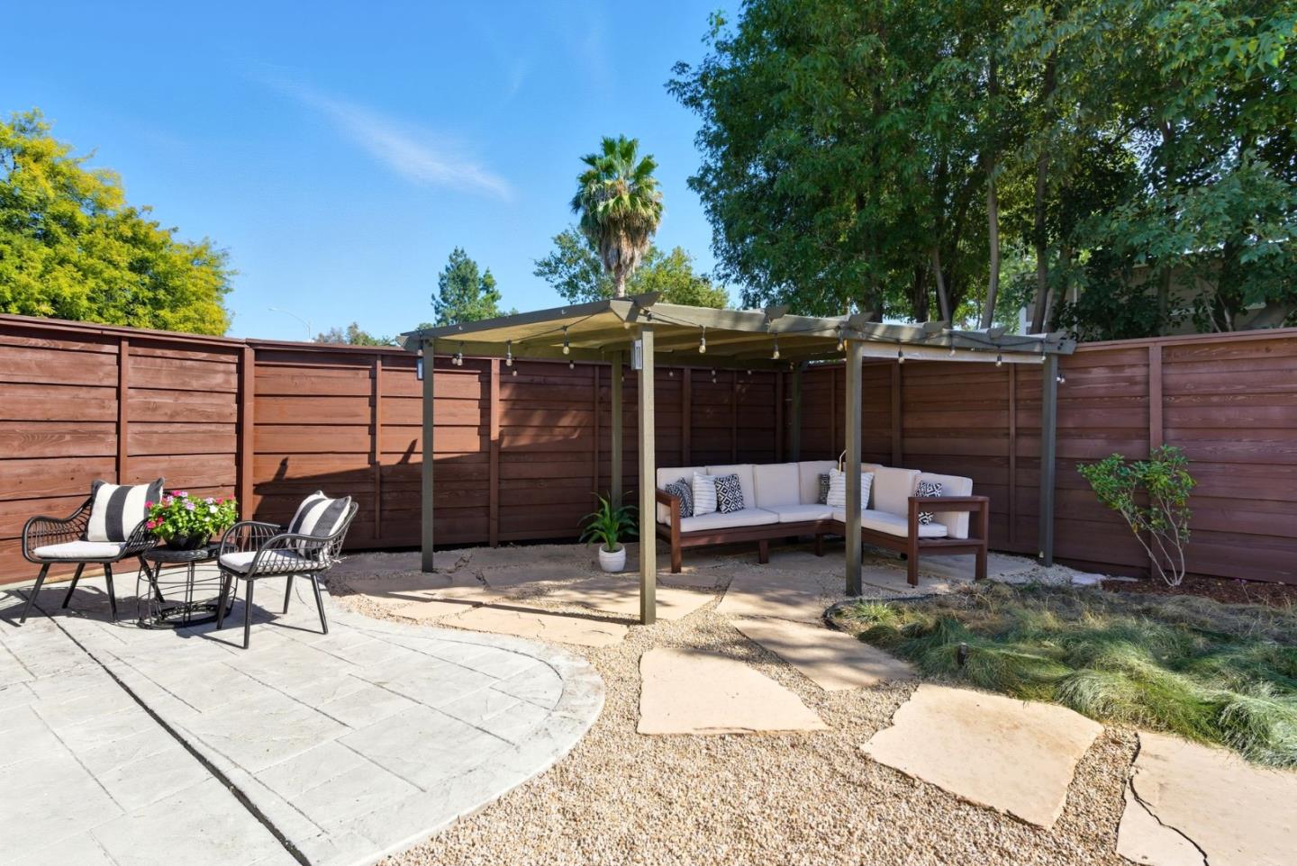 Detail Gallery Image 33 of 43 For 3891 Marfrance Dr, San Jose,  CA 95121 - 2 Beds | 2 Baths