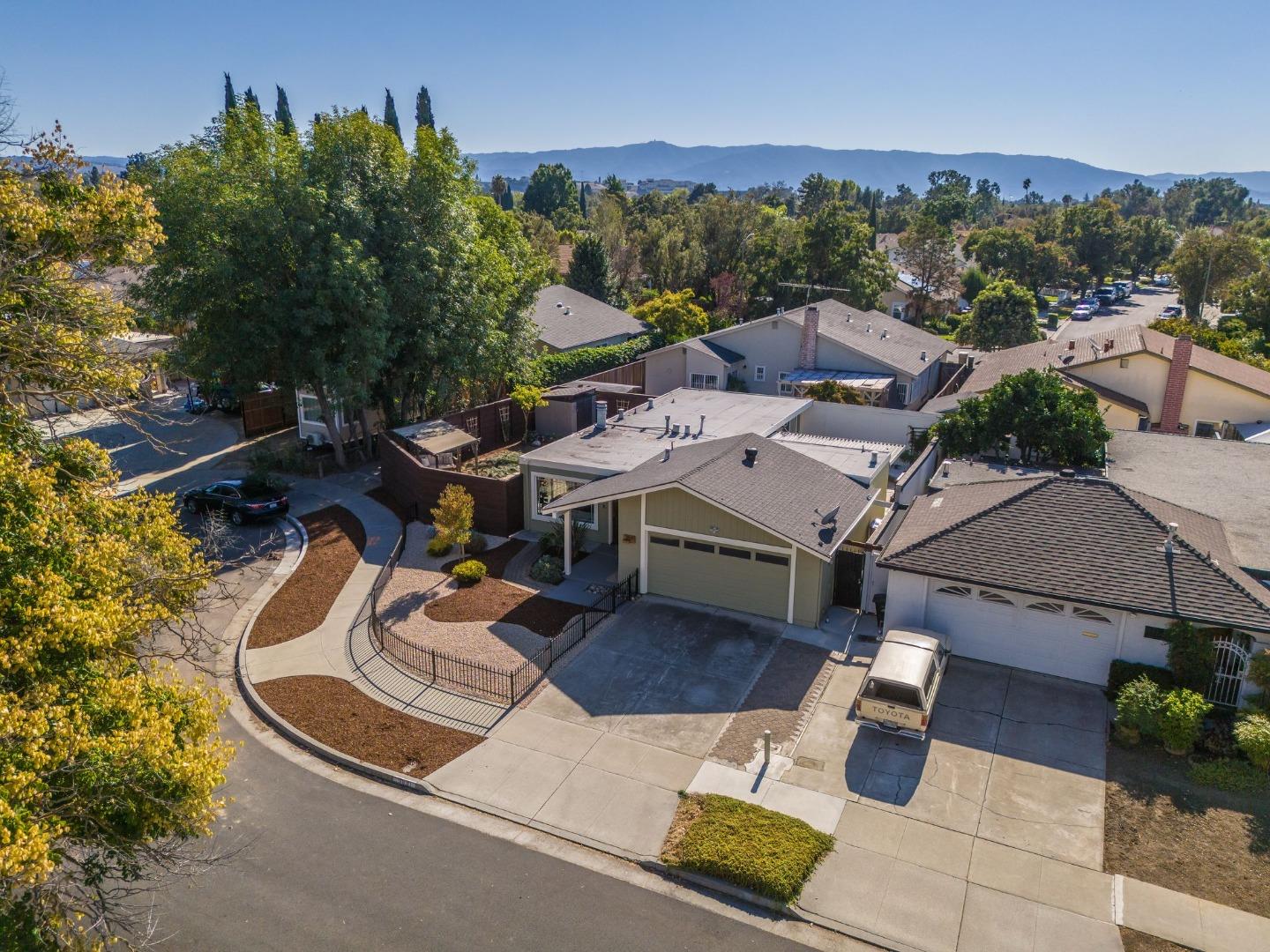 Detail Gallery Image 35 of 43 For 3891 Marfrance Dr, San Jose,  CA 95121 - 2 Beds | 2 Baths