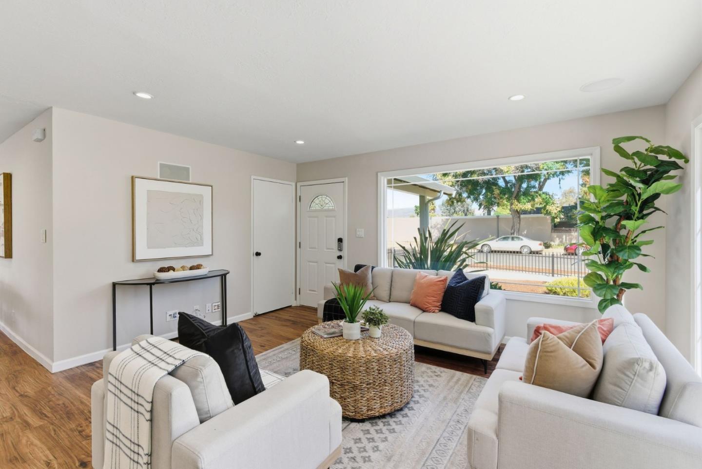 Detail Gallery Image 9 of 43 For 3891 Marfrance Dr, San Jose,  CA 95121 - 2 Beds | 2 Baths