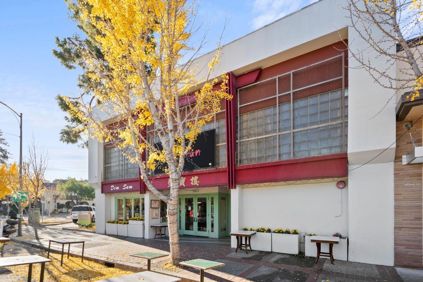 Detail Gallery Image 3 of 53 For 558-560 Waverley St, Palo Alto,  CA 94301 - – Beds | – Baths