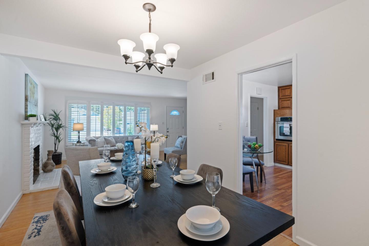 Detail Gallery Image 16 of 67 For 2425 Crestmoor Dr, San Bruno,  CA 94066 - 3 Beds | 2 Baths