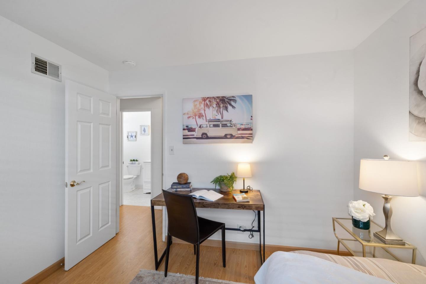 Detail Gallery Image 32 of 67 For 2425 Crestmoor Dr, San Bruno,  CA 94066 - 3 Beds | 2 Baths