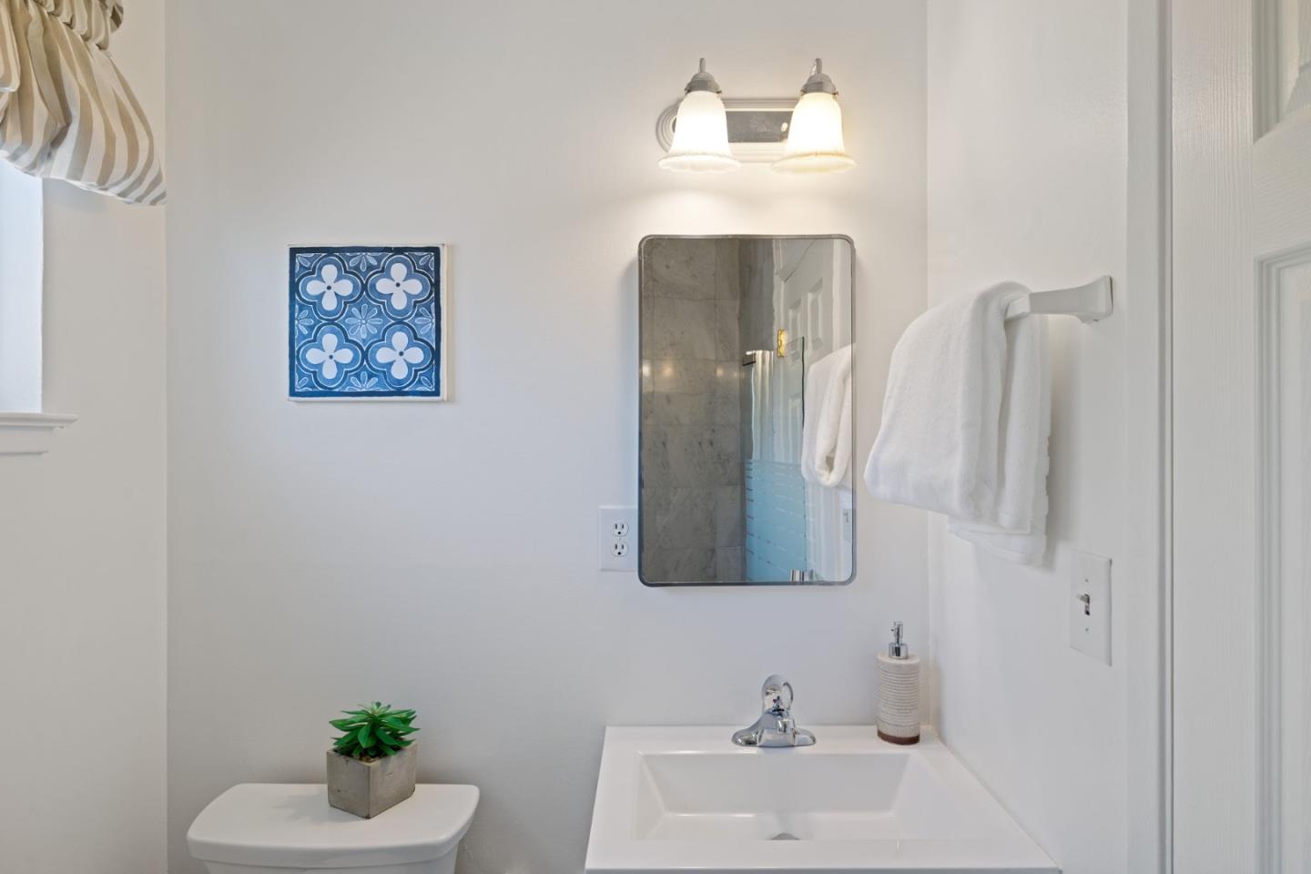 Detail Gallery Image 35 of 67 For 2425 Crestmoor Dr, San Bruno,  CA 94066 - 3 Beds | 2 Baths