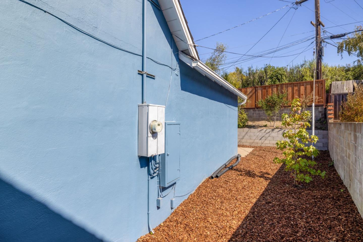 Detail Gallery Image 58 of 67 For 2425 Crestmoor Dr, San Bruno,  CA 94066 - 3 Beds | 2 Baths