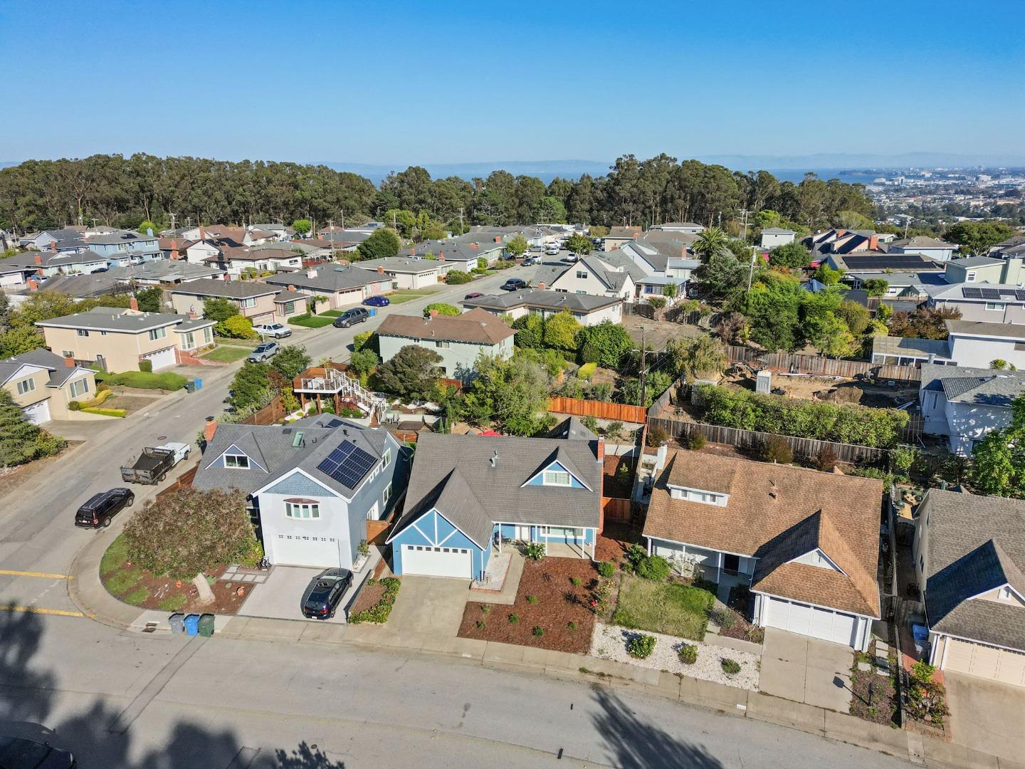 Detail Gallery Image 62 of 67 For 2425 Crestmoor Dr, San Bruno,  CA 94066 - 3 Beds | 2 Baths