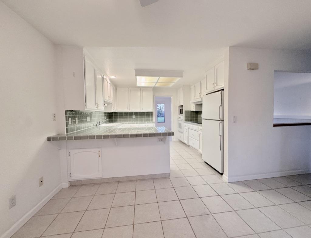 Detail Gallery Image 16 of 25 For 808 Duffin Dr, Hollister,  CA 95023 - 2 Beds | 2/1 Baths