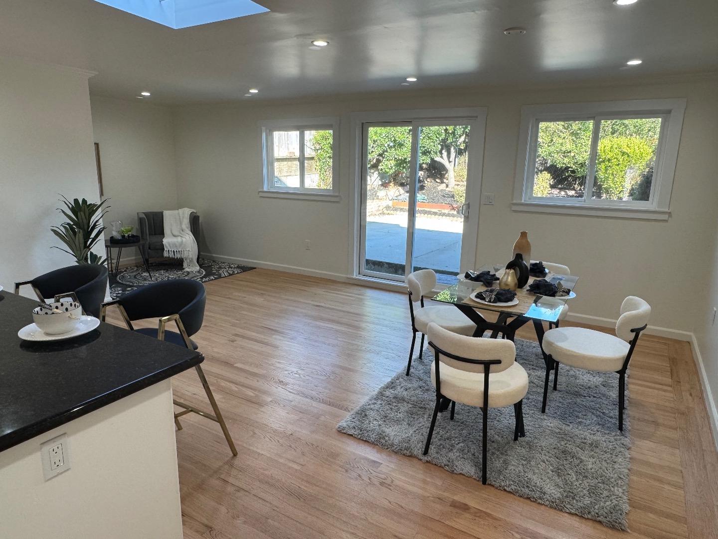 Detail Gallery Image 7 of 18 For 261 Wyandotte Ave, Daly City,  CA 94014 - 4 Beds | 2 Baths