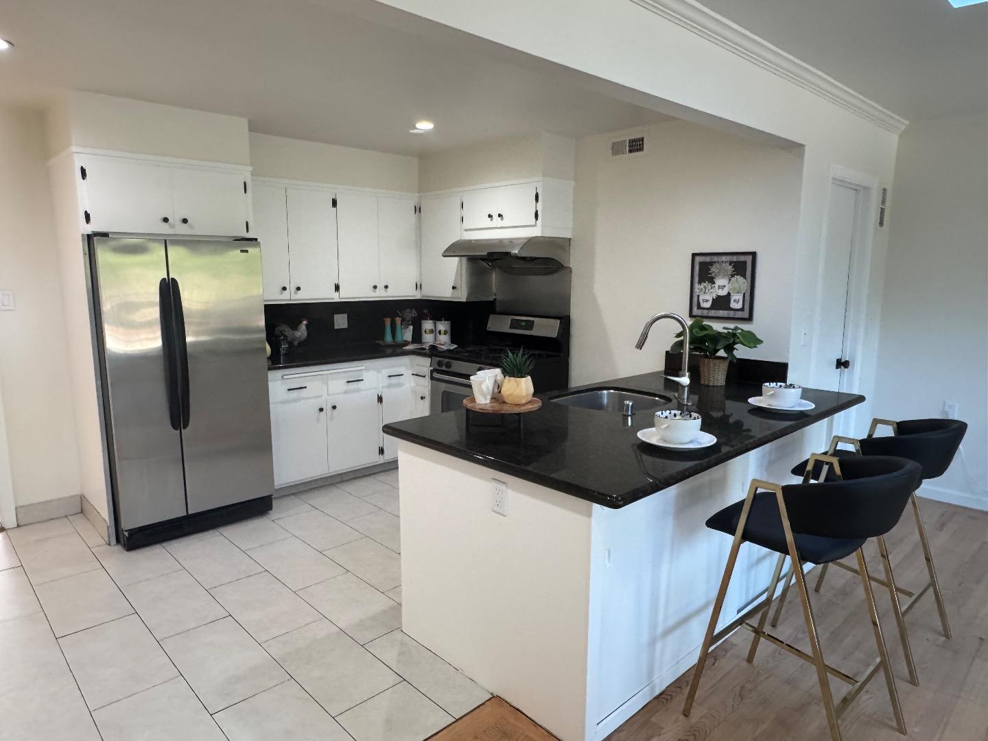 Detail Gallery Image 16 of 18 For 261 Wyandotte Ave, Daly City,  CA 94014 - 4 Beds | 2 Baths