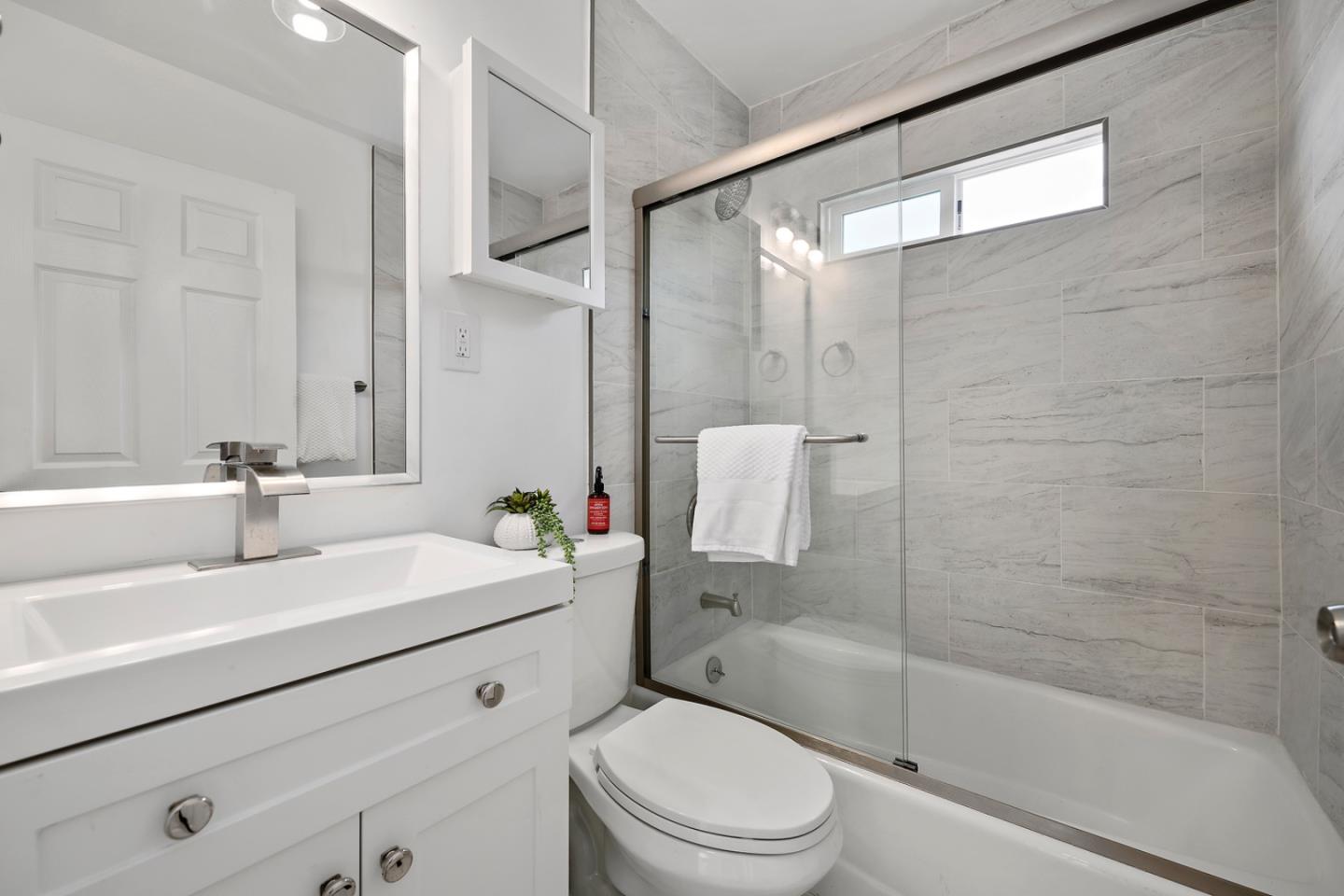 Detail Gallery Image 11 of 21 For 14440 Victoria Ct, San Jose,  CA 95127 - 3 Beds | 1 Baths