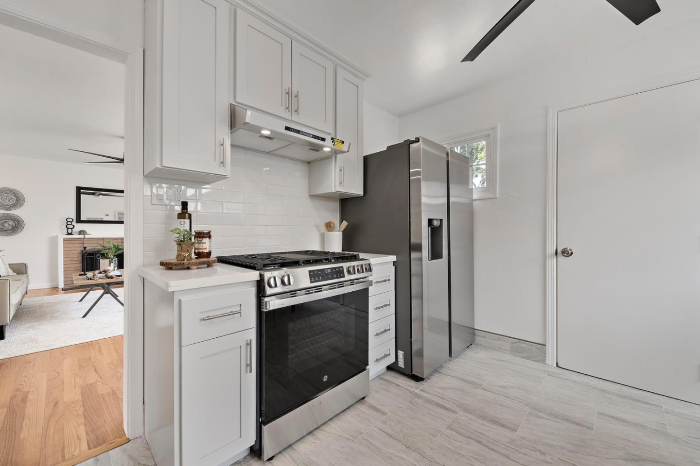 Detail Gallery Image 8 of 21 For 14440 Victoria Ct, San Jose,  CA 95127 - 3 Beds | 1 Baths