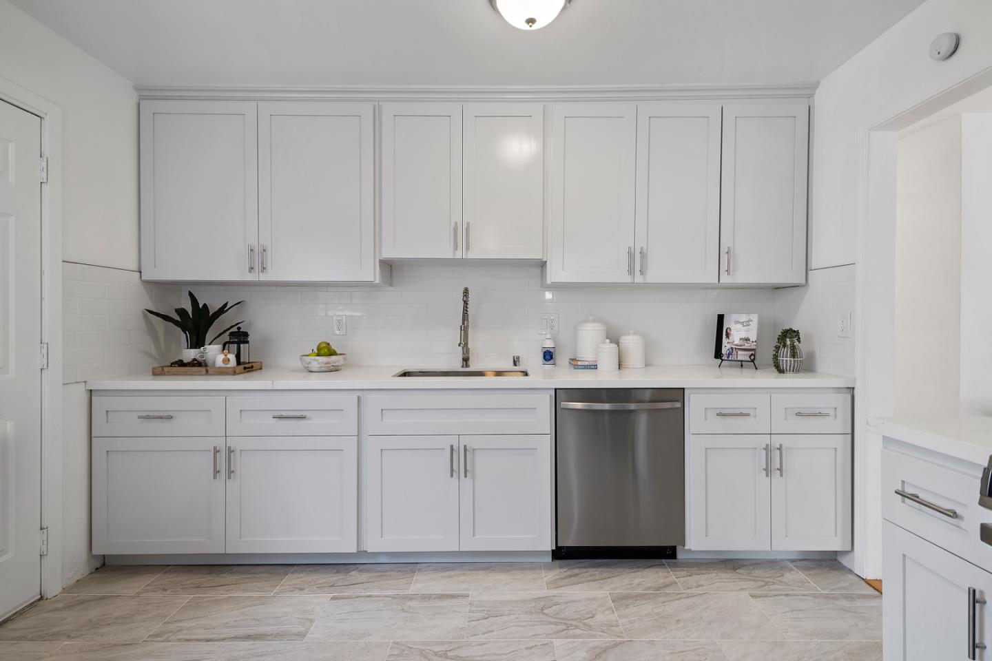 Detail Gallery Image 9 of 21 For 14440 Victoria Ct, San Jose,  CA 95127 - 3 Beds | 1 Baths