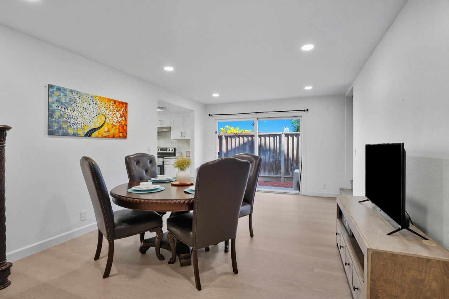 Detail Gallery Image 10 of 31 For 5068 Calwa Ct, San Jose,  CA 95111 - 4 Beds | 3 Baths