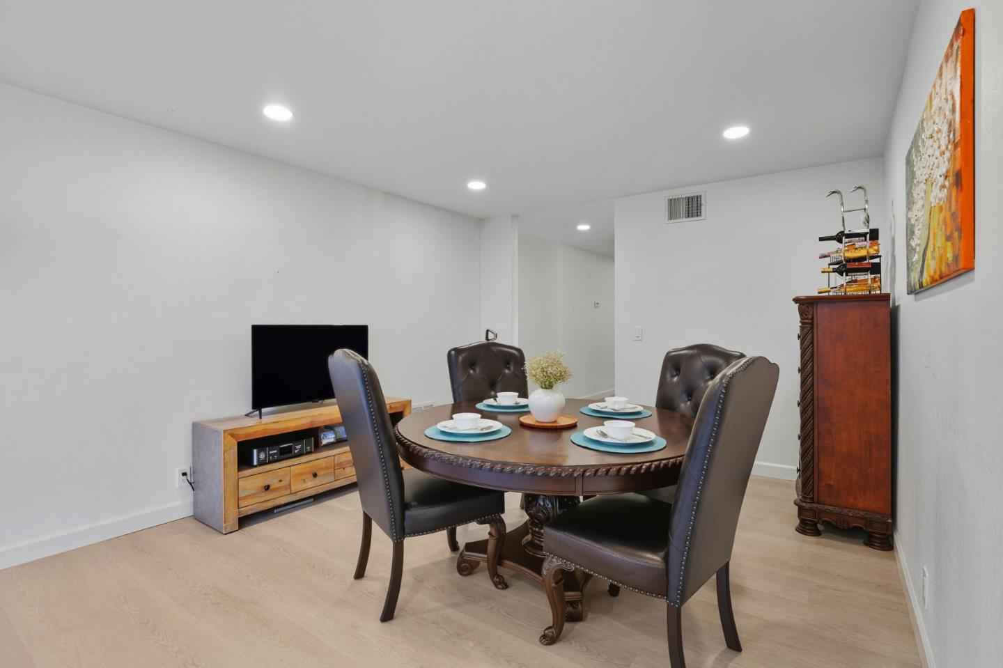 Detail Gallery Image 12 of 31 For 5068 Calwa Ct, San Jose,  CA 95111 - 4 Beds | 3 Baths