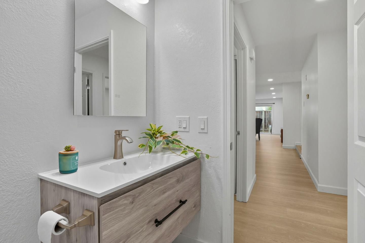 Detail Gallery Image 20 of 31 For 5068 Calwa Ct, San Jose,  CA 95111 - 4 Beds | 3 Baths