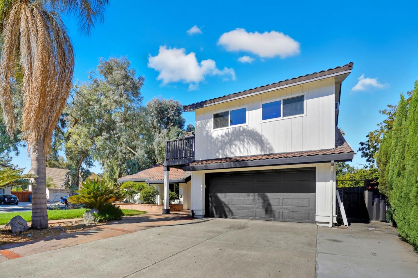 Detail Gallery Image 3 of 31 For 5068 Calwa Ct, San Jose,  CA 95111 - 4 Beds | 3 Baths