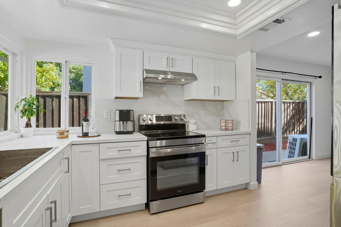 Detail Gallery Image 8 of 31 For 5068 Calwa Ct, San Jose,  CA 95111 - 4 Beds | 3 Baths