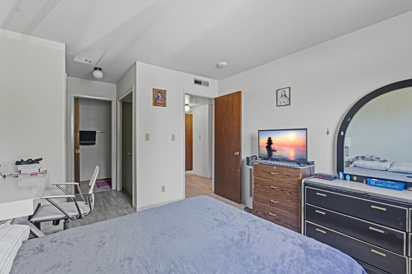 Detail Gallery Image 13 of 28 For 208 3rd Ave, Redwood City,  CA 94063 - – Beds | – Baths