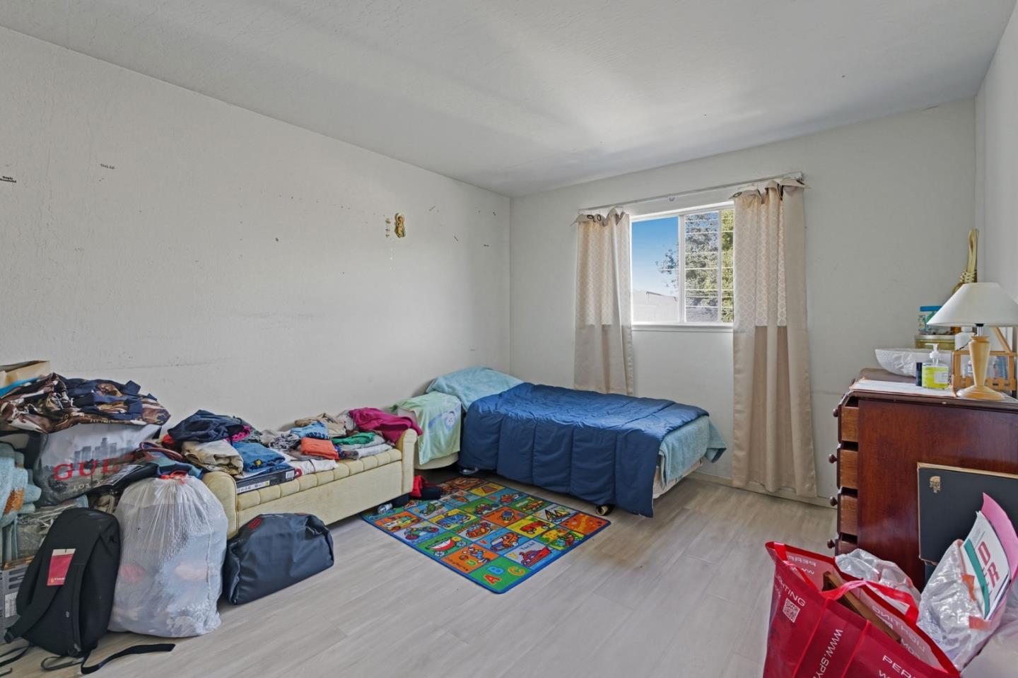 Detail Gallery Image 16 of 28 For 208 3rd Ave, Redwood City,  CA 94063 - – Beds | – Baths