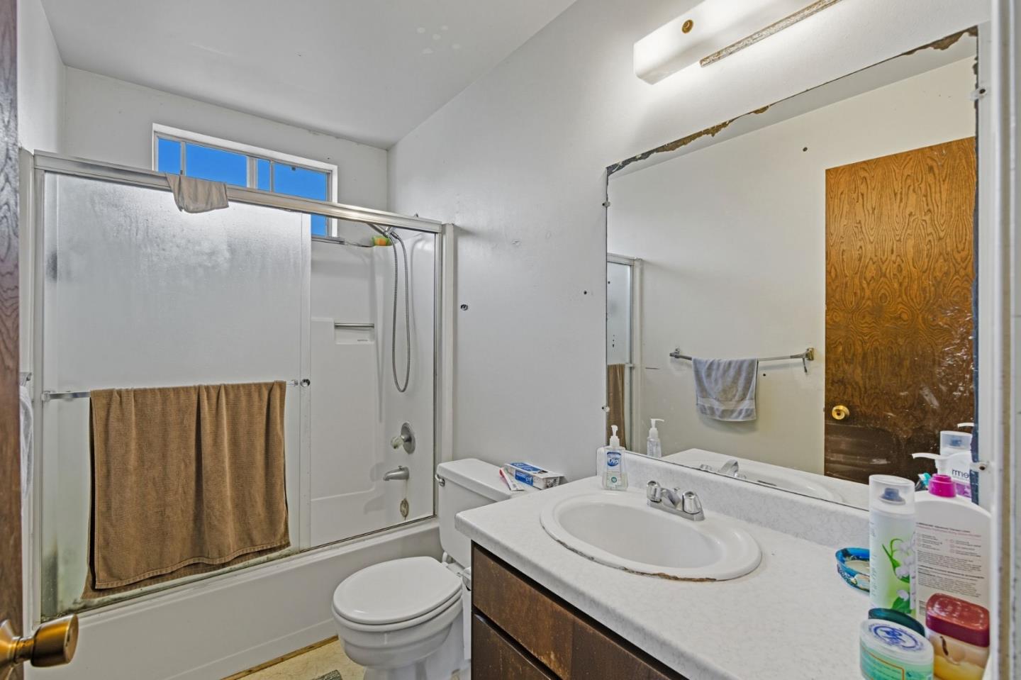 Detail Gallery Image 17 of 28 For 208 3rd Ave, Redwood City,  CA 94063 - – Beds | – Baths