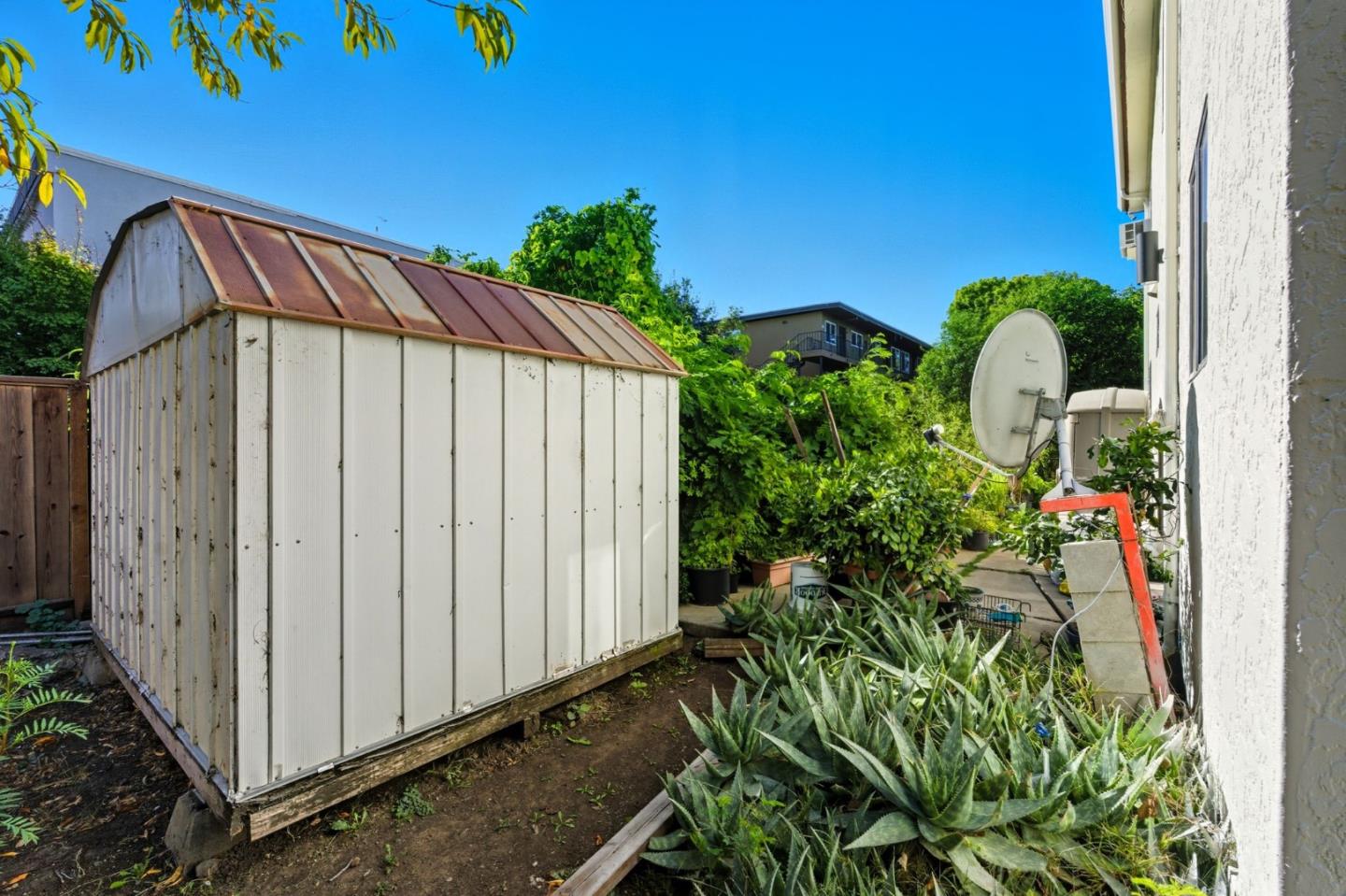 Detail Gallery Image 23 of 28 For 208 3rd Ave, Redwood City,  CA 94063 - – Beds | – Baths