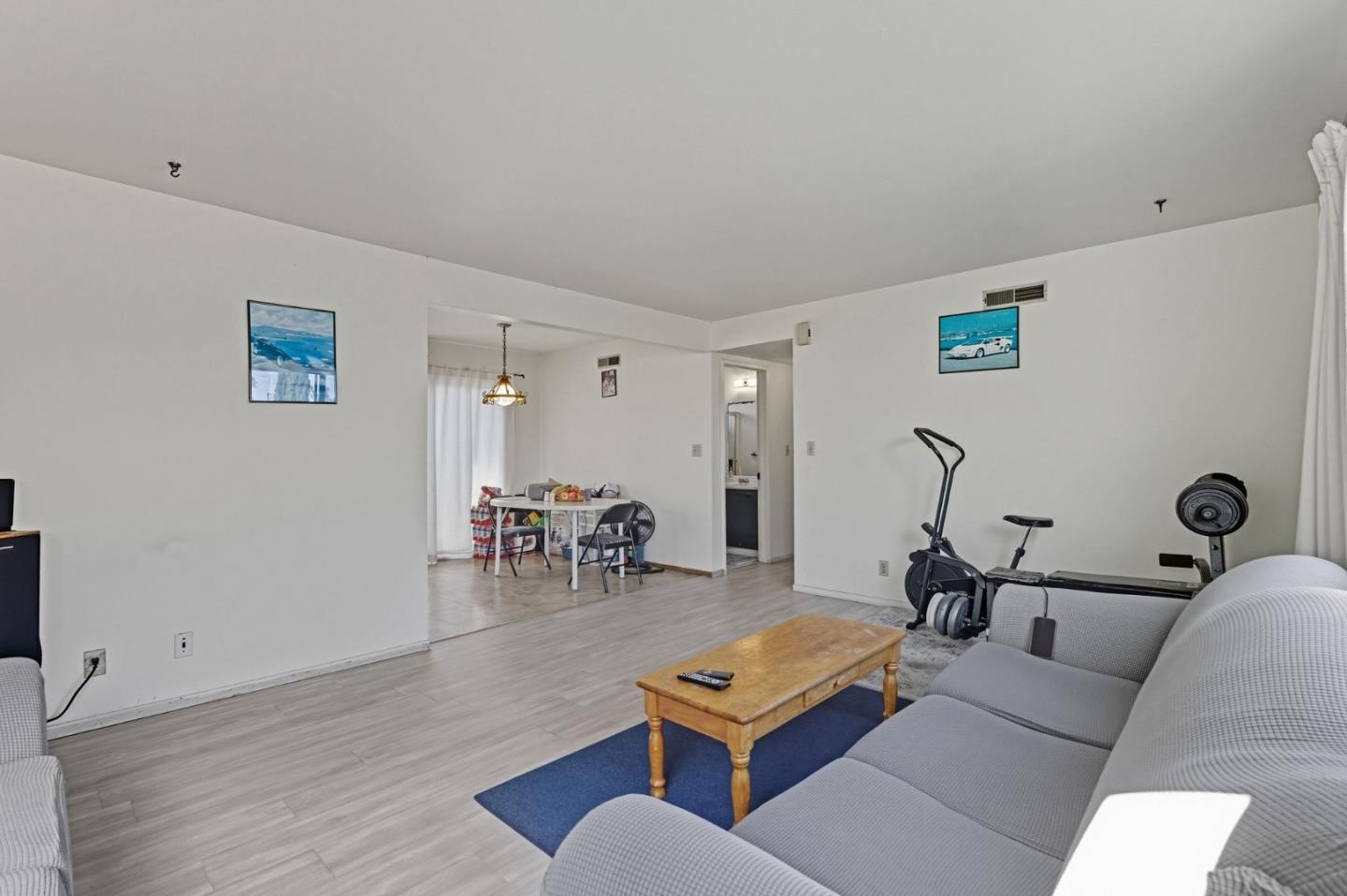 Detail Gallery Image 5 of 28 For 208 3rd Ave, Redwood City,  CA 94063 - – Beds | – Baths