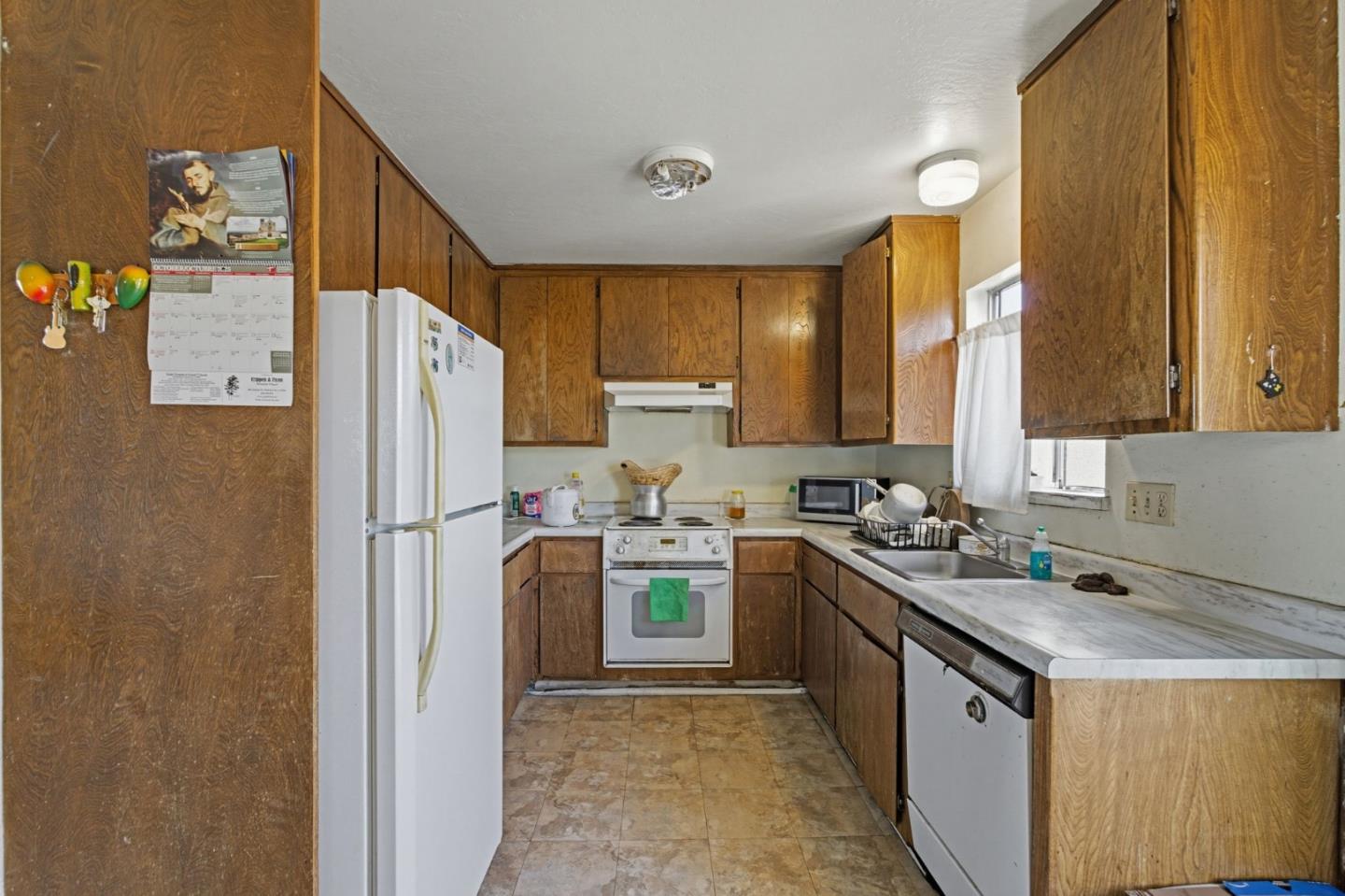 Detail Gallery Image 9 of 28 For 208 3rd Ave, Redwood City,  CA 94063 - – Beds | – Baths