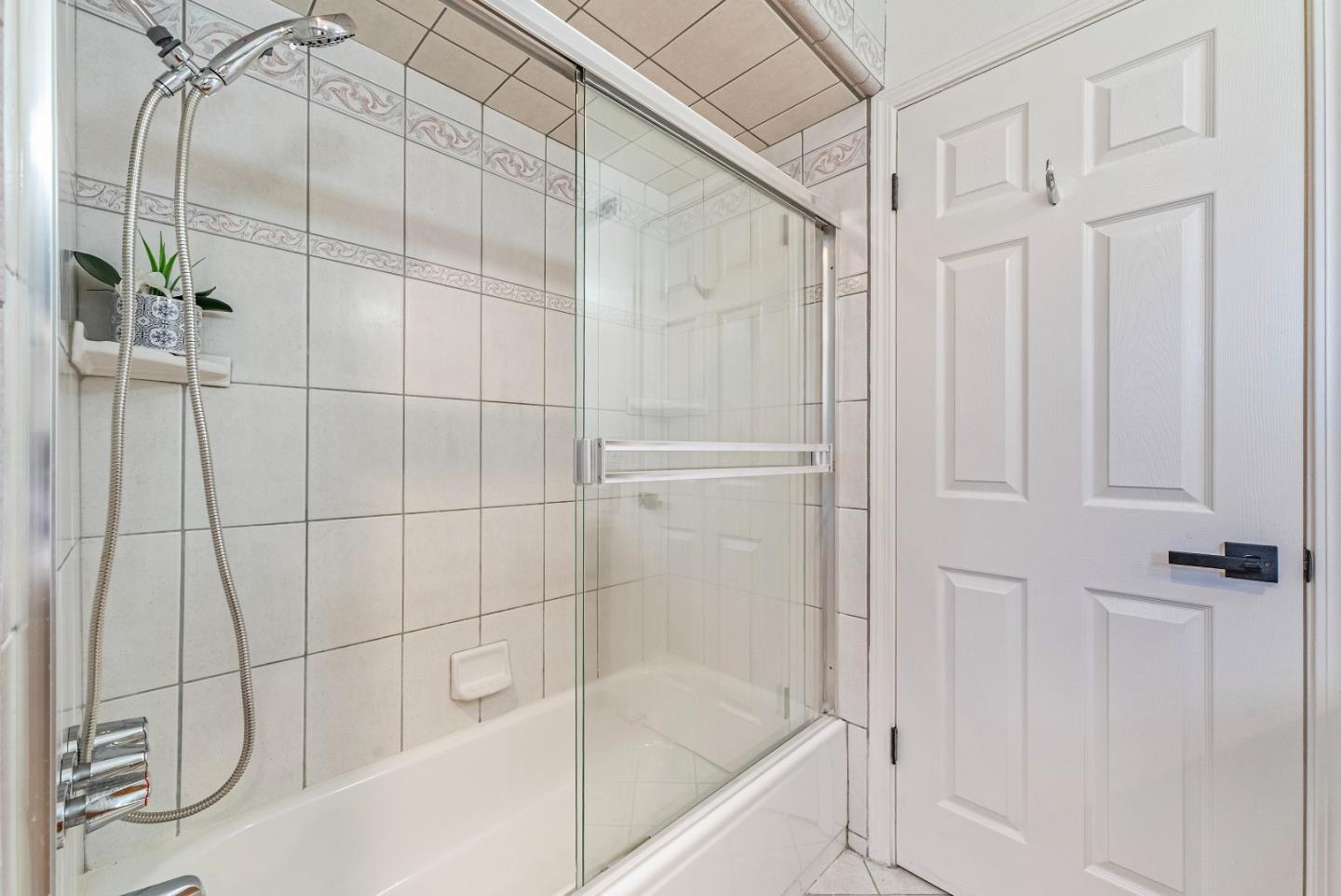 Detail Gallery Image 31 of 42 For 415 Conestoga Way, San Jose,  CA 95123 - 5 Beds | 2 Baths