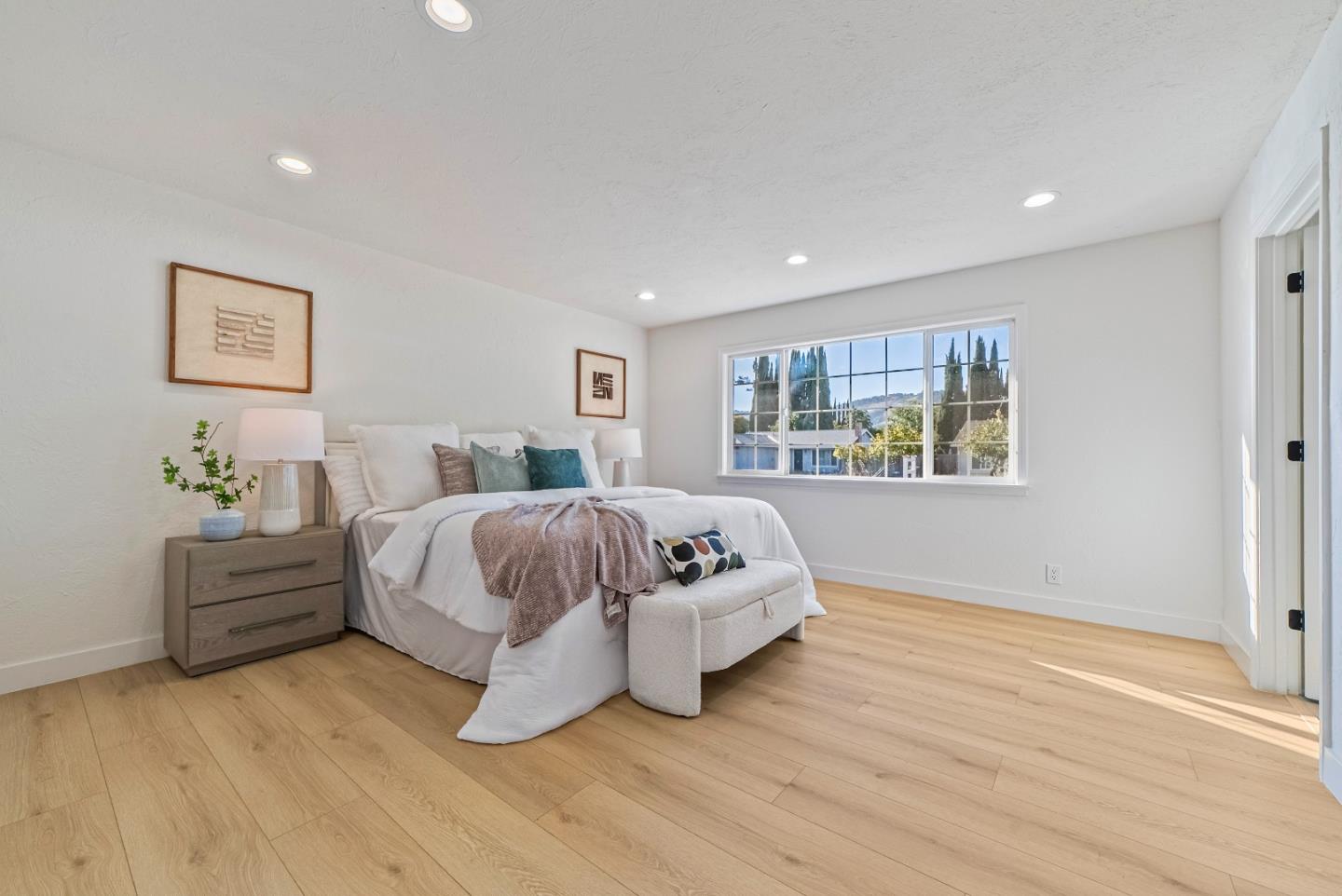 Detail Gallery Image 32 of 42 For 415 Conestoga Way, San Jose,  CA 95123 - 5 Beds | 2 Baths