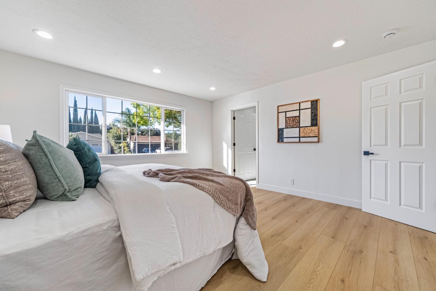 Detail Gallery Image 33 of 42 For 415 Conestoga Way, San Jose,  CA 95123 - 5 Beds | 2 Baths