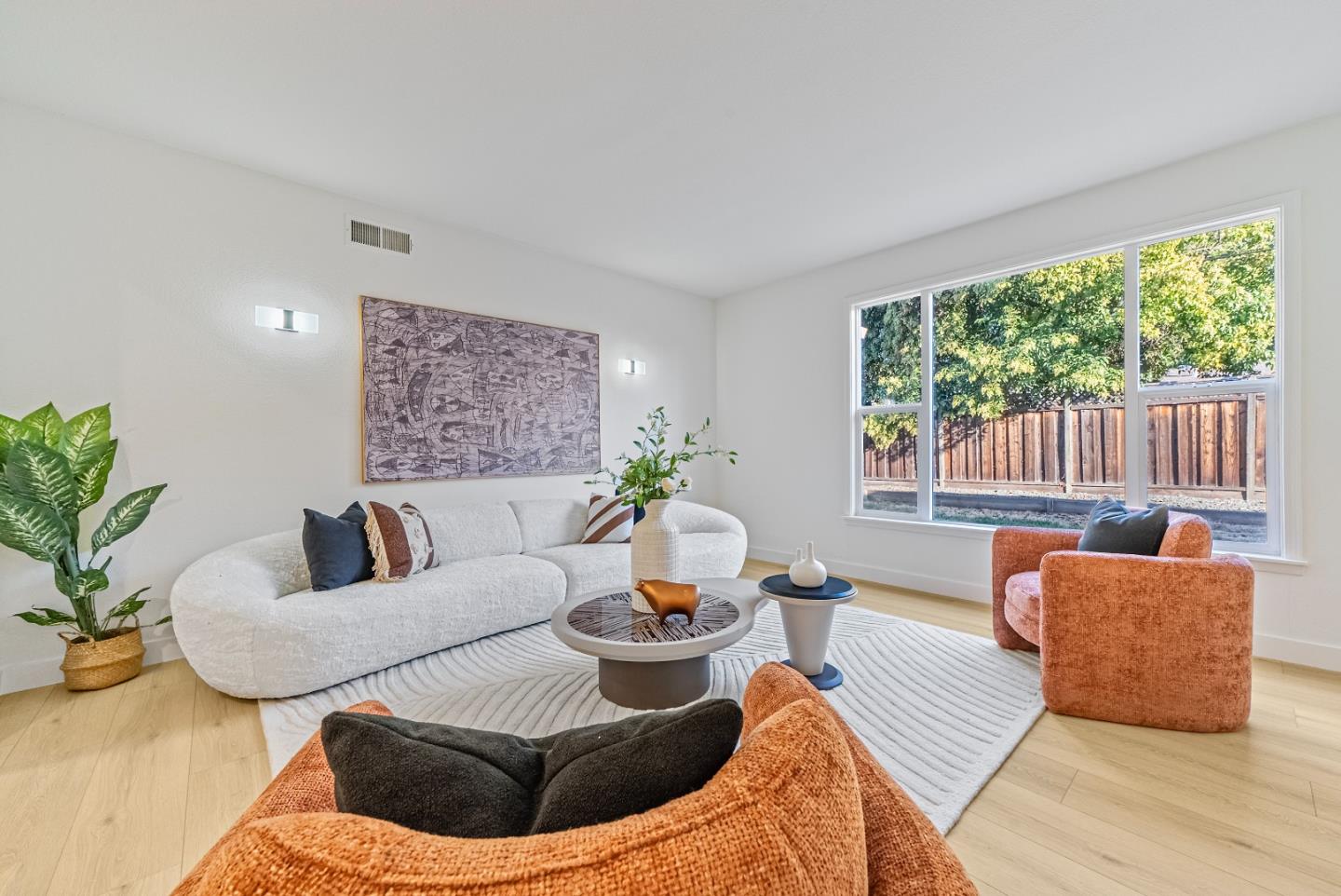 Detail Gallery Image 5 of 42 For 415 Conestoga Way, San Jose,  CA 95123 - 5 Beds | 2 Baths