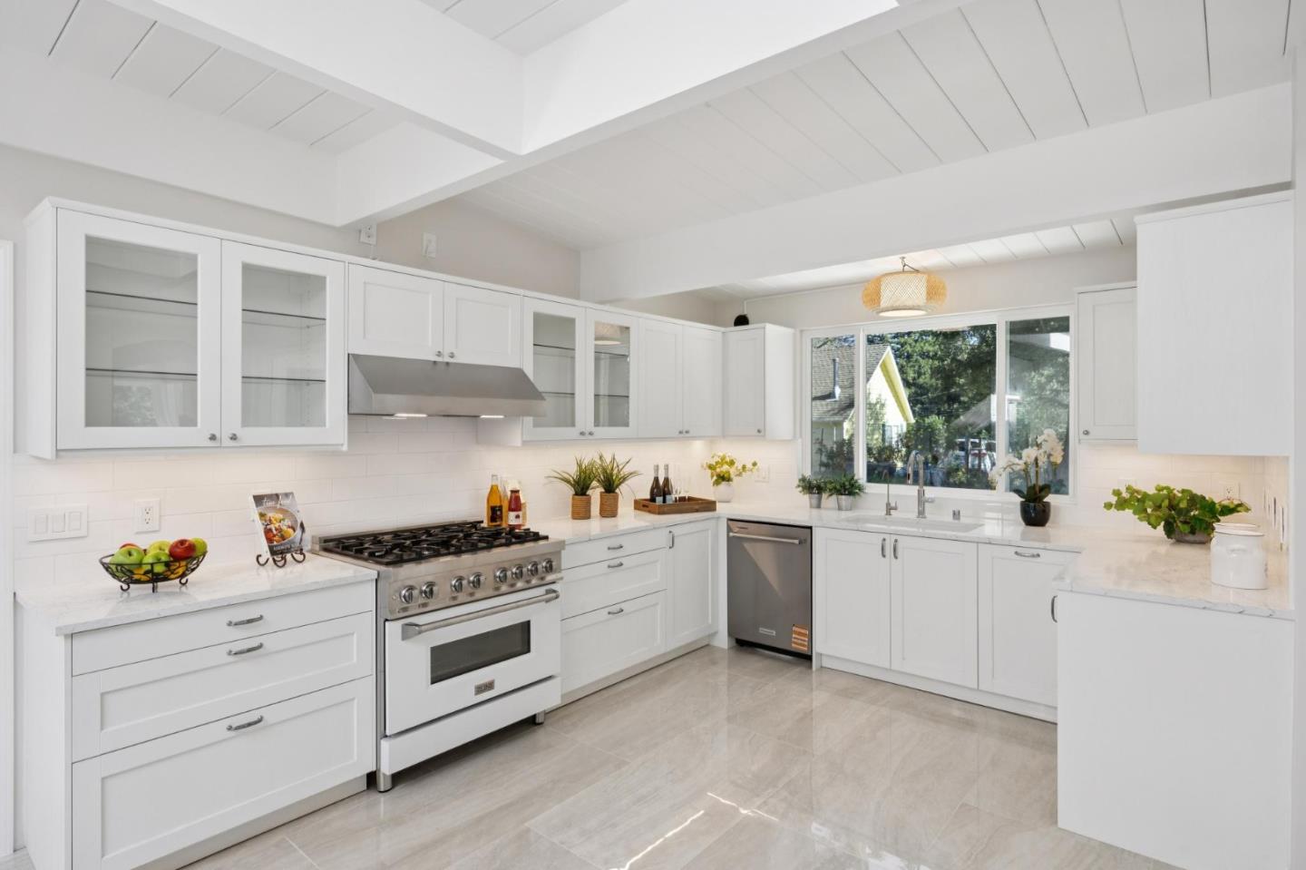 Detail Gallery Image 15 of 58 For 22430 Summit Rd, Los Gatos,  CA 95033 - 3 Beds | 2 Baths