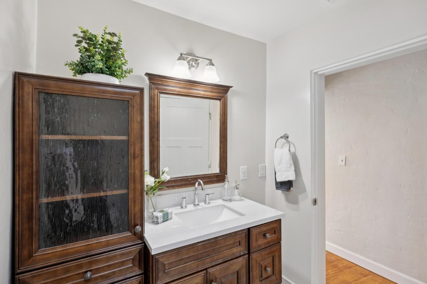 Detail Gallery Image 22 of 58 For 22430 Summit Rd, Los Gatos,  CA 95033 - 3 Beds | 2 Baths