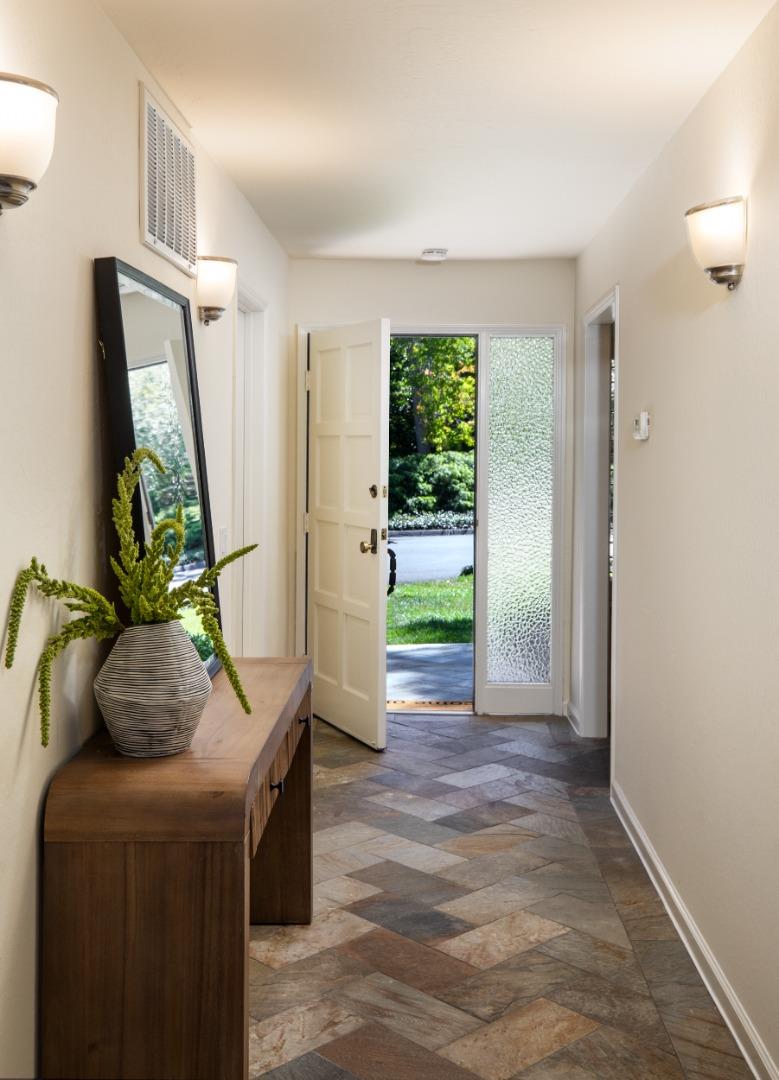 Detail Gallery Image 11 of 38 For 23 Bay Tree Ln, Los Altos,  CA 94022 - 2 Beds | 2 Baths