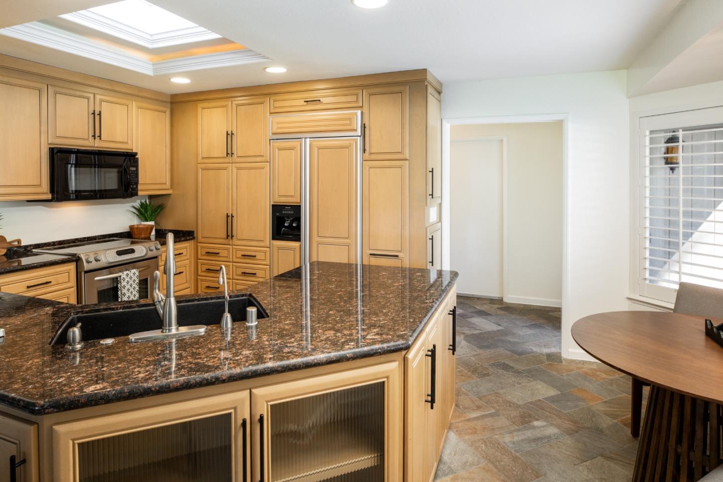 Detail Gallery Image 12 of 38 For 23 Bay Tree Ln, Los Altos,  CA 94022 - 2 Beds | 2 Baths